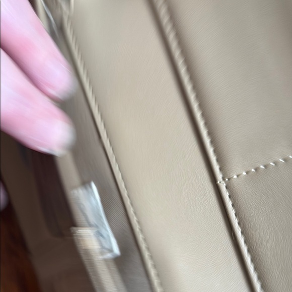 Universal Thread Spotted Wallet - Picture 3 of 3